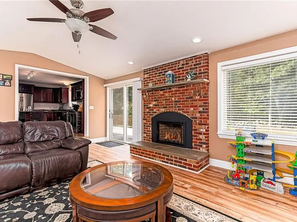 45 Elizabeth Cooper Dr, Charlestown, RI 02813