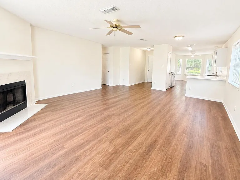18023 Lago Forest Dr — Photo 4