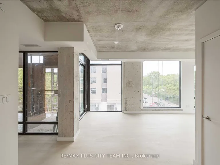 246 Logan Ave #309 — Photo 3