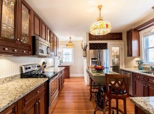 55 Friendship St, Newport, RI 02840