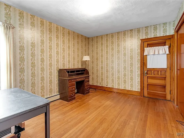 5232 Genesee St — Photo 5