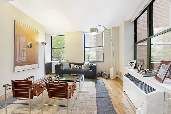 Sold by Nest Seekers International | media 10