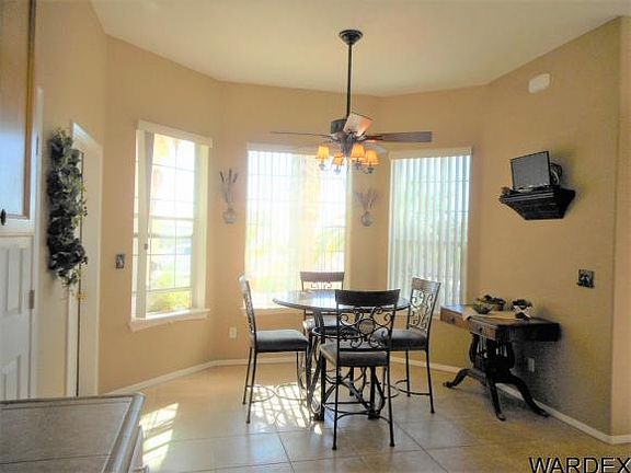 3rd image of 2827 Singing Breeze Ln