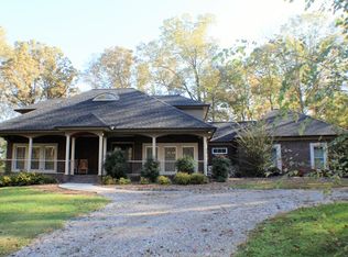 1985 Forest Cir, Cookeville, TN 38506