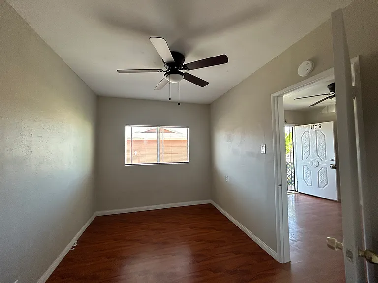 1104 Cherry Ave #1104 — Photo 2