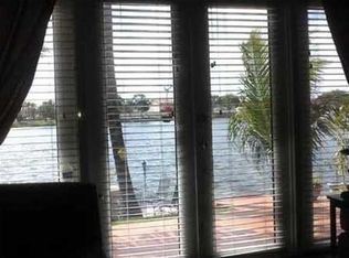 8470 NW 193rd Ln, Hialeah, FL 33015