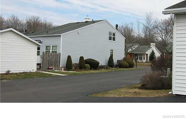 2nd image of 27 The Cmn