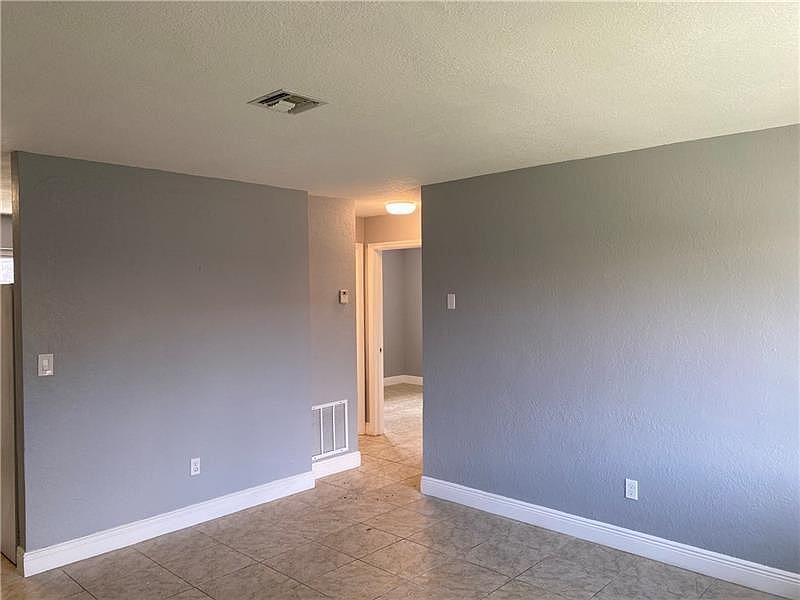 2nd image of 2716 SW 7th St #2