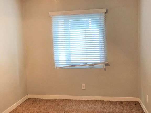 5th image of 4724 Point Loma Ave #47285
