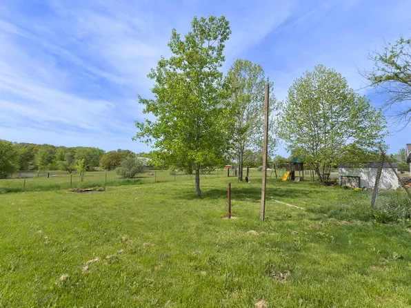 3300 State Highway Yy, Moberly, MO 65270