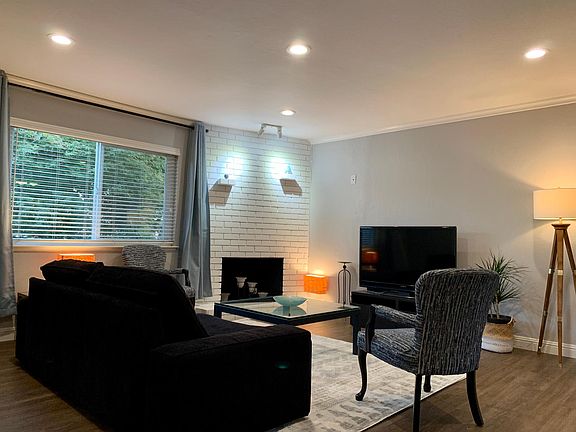 5th image of 401 Greendale Way APT 1