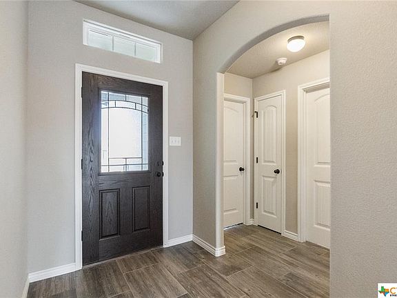 5th image of 703 Kendra Dr