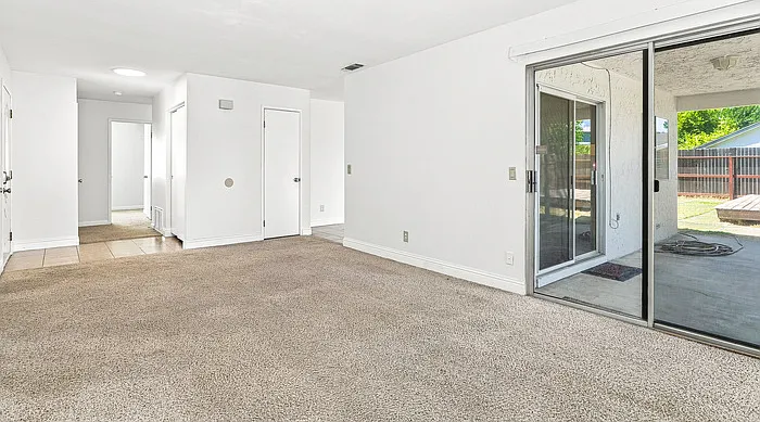 7205 Dedrick Ct — Photo 2