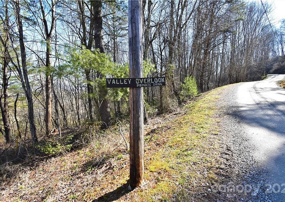 1st image of 210 Valley Overlook Dr