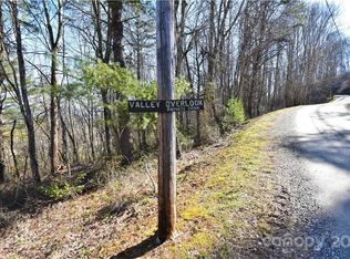 210 Valley Overlook Dr, Waynesville, NC 28786