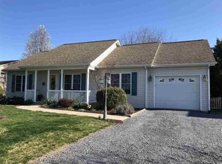 100 Gentry Rd, Weyers Cave, VA 24486