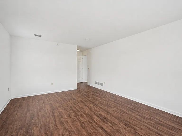 Spring Creek Apartments — Photo 172