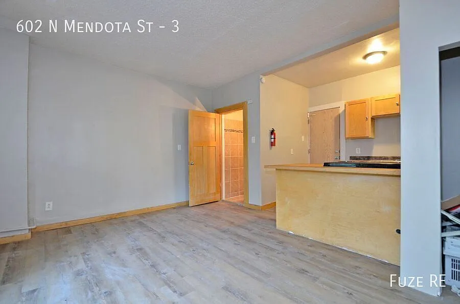 Updated Studio Unit - Available Now! — Photo 4