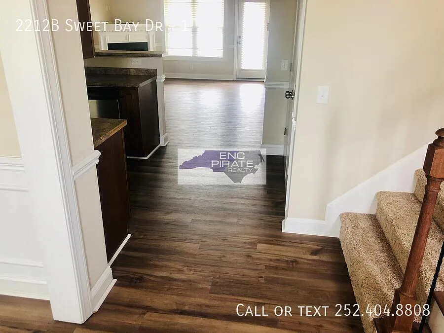 3 bed, 2.5 bath, 1576 sqft, $1,750 — Photo 3