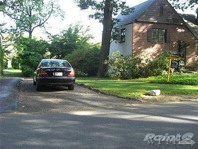 house with driveway