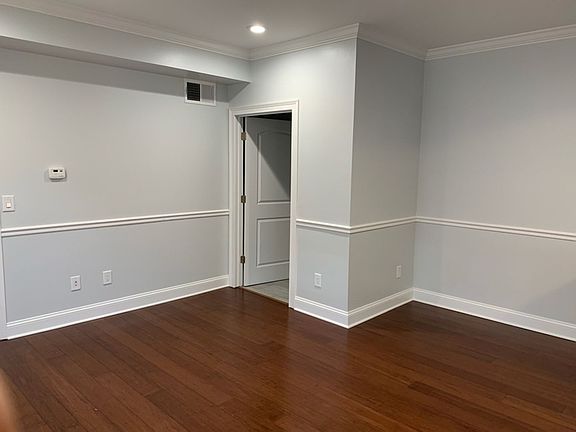 5th image of 607 Washtenaw Rd #5ae6d6736
