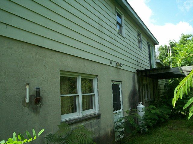 2nd image of 17 S Locke Ave