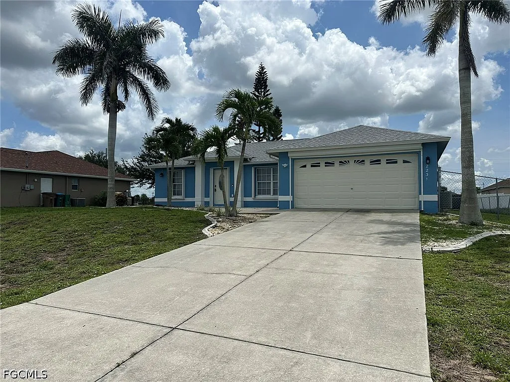 3 bed, 2.0 bath, 1289 sqft, $1,800 — Photo 2