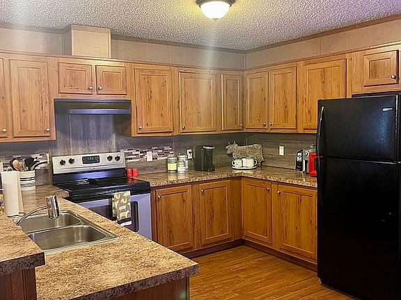 2nd image of 14 Teagarden Ln