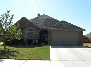 1801 Potomac Dr, Burleson, TX 76028