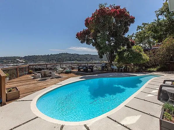 32 Alta Vista Way, San Rafael, CA 94901