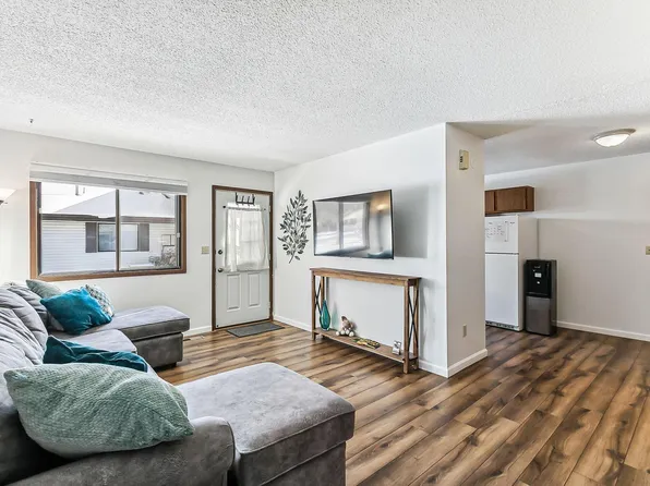 6634 84th Ct N, Brooklyn Park, MN 55445