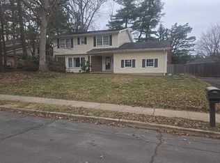 11 Bruin Dr, Hamilton, NJ 08619