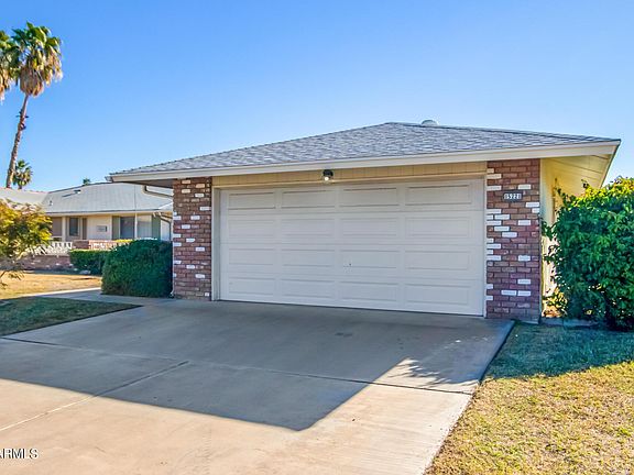 3rd image of 15221 N Desert Rose Dr