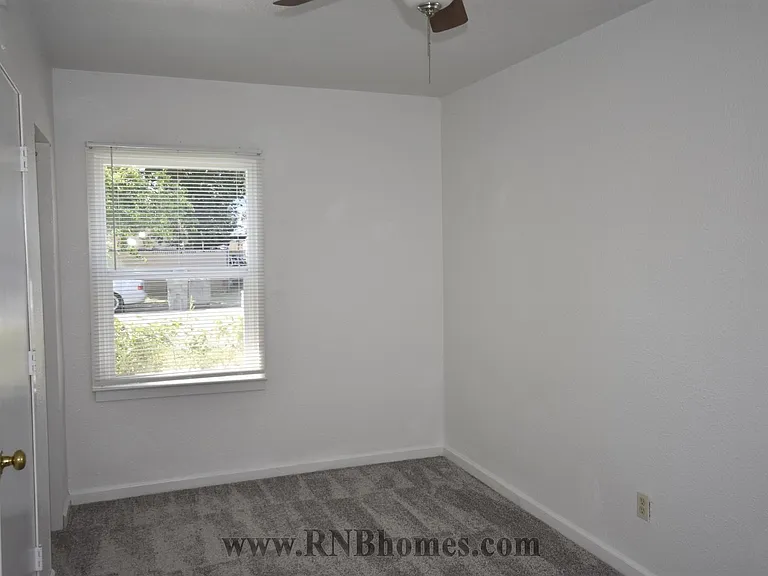 751 5th St — Photo 10