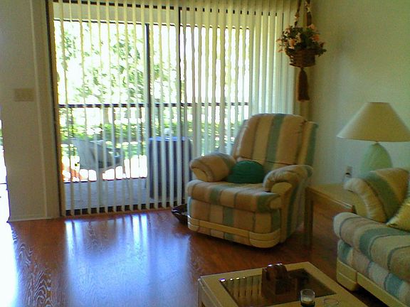 living room/doors to lanai