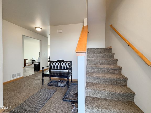 4th image of 330 Adeline Dr