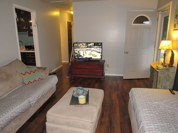 5th image of 3255 Vineyard St
