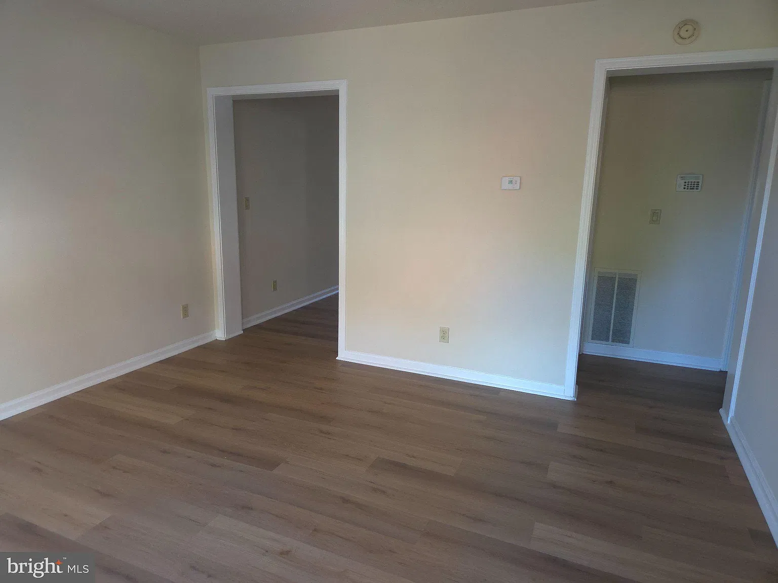 2 bed, 1.5 bath, 950 sqft, $1,395 — Photo 4