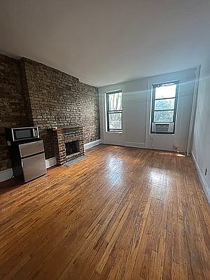 1st image of 86 Horatio St APT 4B