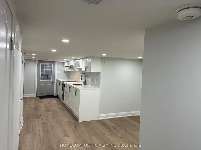 211 Osler St #LOWER — Photo 5