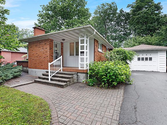 3rd image of 2061 Fairbanks Ave