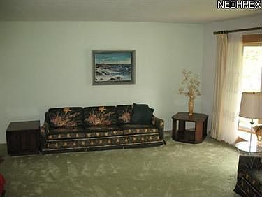 2nd image of 136 Ashwood Dr