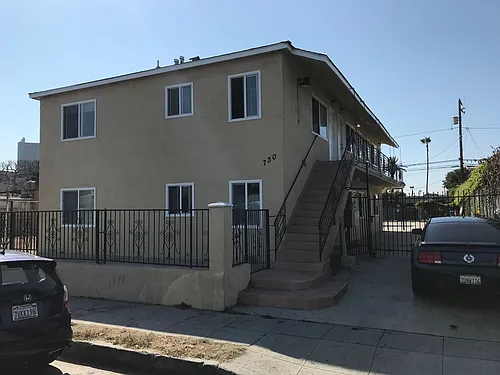 730 Rose Ave Photo 1