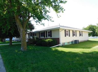 204 E 5th St, Prairie City, IA 50228