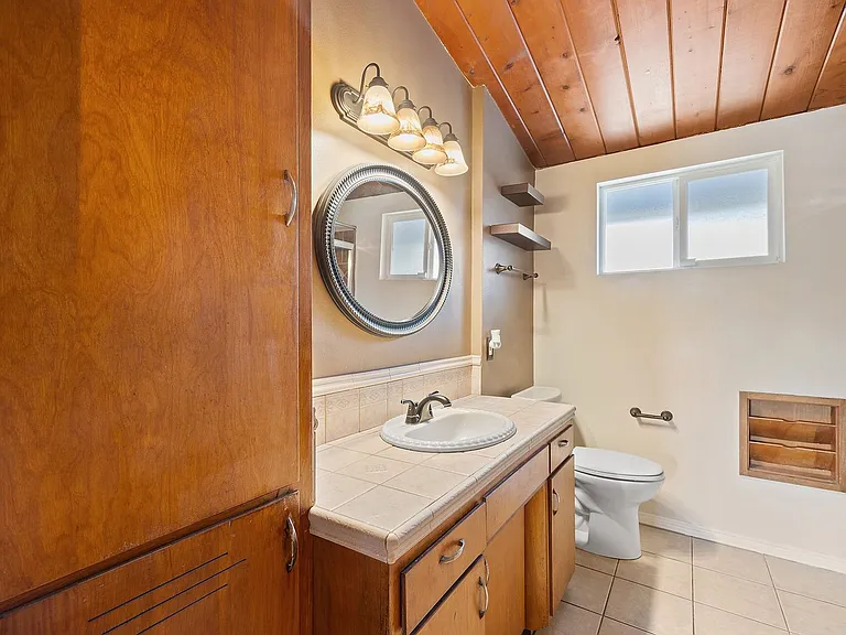 650 Mardina Way — Photo 13