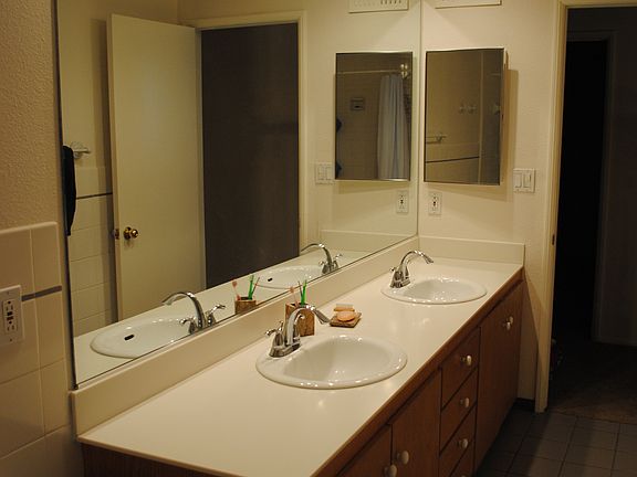 3rd image of 8261 La Jolla Scenic Dr N