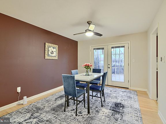 4th image of 542 Williamsburg Ln