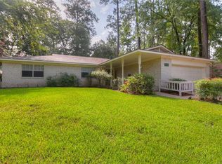 1731 E Lake Dr, Huntsville, TX 77340