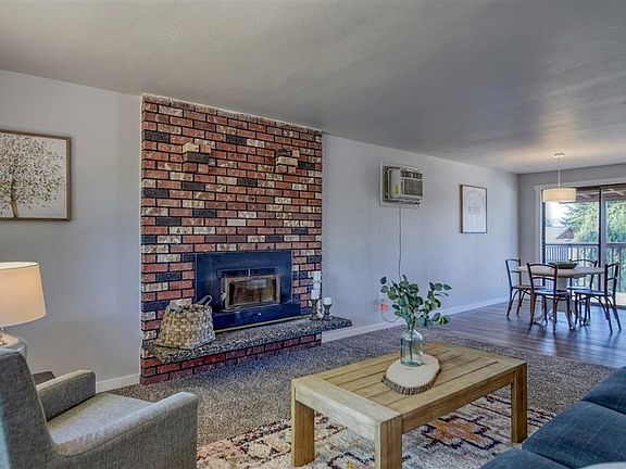 3rd image of 3518 E Garnet Ave