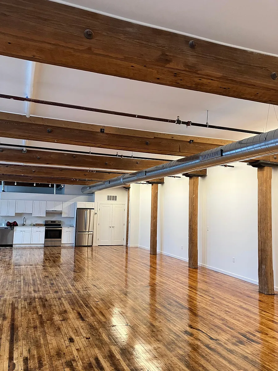Building Photo - 4500 Worth St #K204